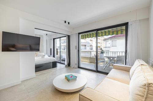 Renovated Prestige 3P Luxe apt Terrace & Parking