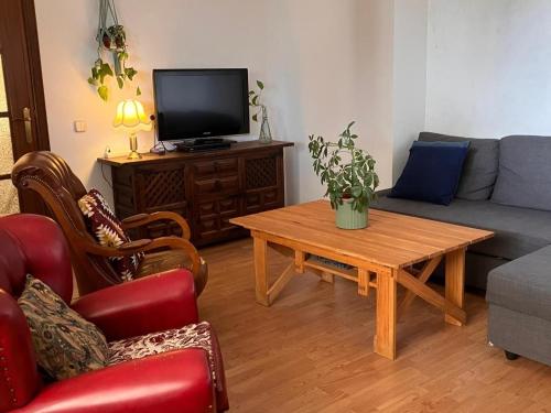 3 bedrooms, 6 beds