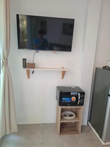 Jungle Breeze Bungalow, Fast WiFi, Quiet Retreat in Dan Mai