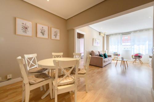 temporary apartment in the Salamanca neighborhood AAM242 in Lista