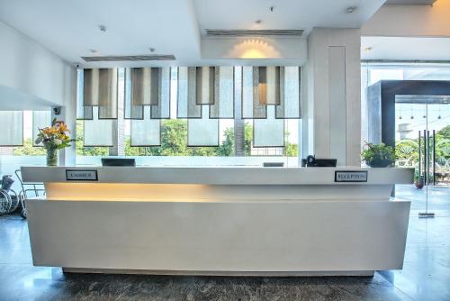 Lobby, Hotel Western Court in Panchkula