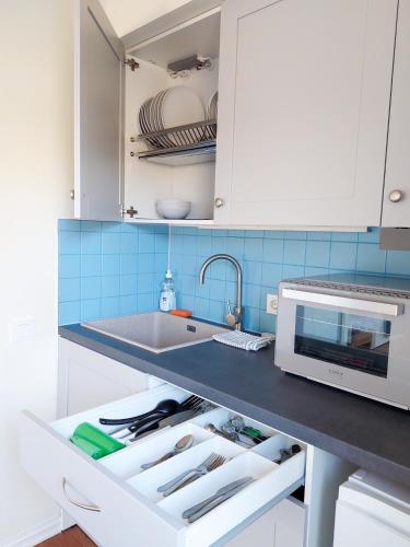 Konyha, Quiet Nature Studio in Lahemaa, Garden, Terrace and pet friendly in Kolga