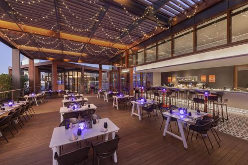 Canopy by Hilton Dubai Al Seef - image 37