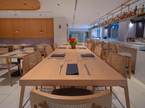 Hilton Garden Inn San Juan Condado - image 4