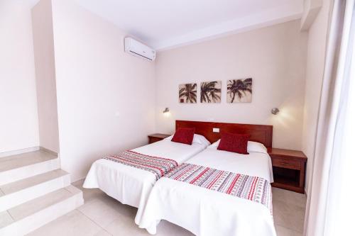 Apartamentos Vista Sur - image 34