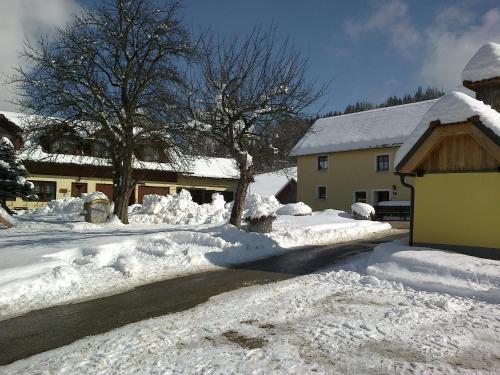 Urlaub am Bauernhof Familie Rößler vlg. Spor