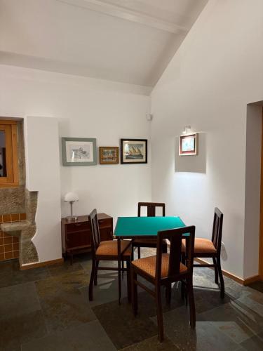 Casa Vidinha in โอลิเวียรา เดอ อเซเมซ