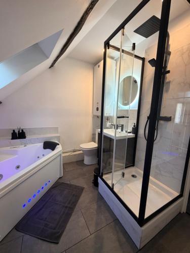 Chalet Lutétia, SPA & confort (Chalet Lutetia, SPA & confort) in Cormeilles-en-Parisis