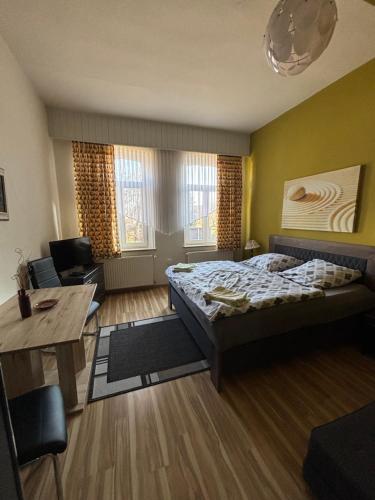 Pension Waldsachsen - Gäste und Monteurzimmer mit Parkplatz (Pension Waldsachsen - Gaste und Monteurzimmer mit Parkplatz) in เมราเนอ