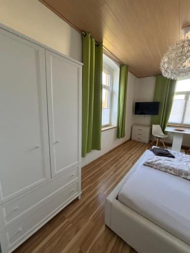 Pension Waldsachsen - Gäste und Monteurzimmer mit Parkplatz (Pension Waldsachsen - Gaste und Monteurzimmer mit Parkplatz) in เมราเนอ