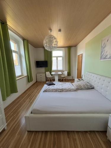 Pension Waldsachsen - Gäste und Monteurzimmer mit Parkplatz (Pension Waldsachsen - Gaste und Monteurzimmer mit Parkplatz) in เมราเนอ