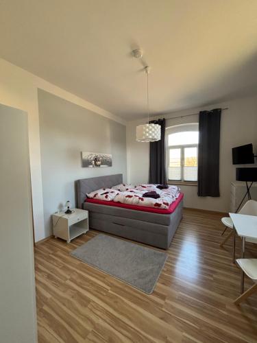 Pension Waldsachsen - Gäste und Monteurzimmer mit Parkplatz (Pension Waldsachsen - Gaste und Monteurzimmer mit Parkplatz) in เมราเนอ