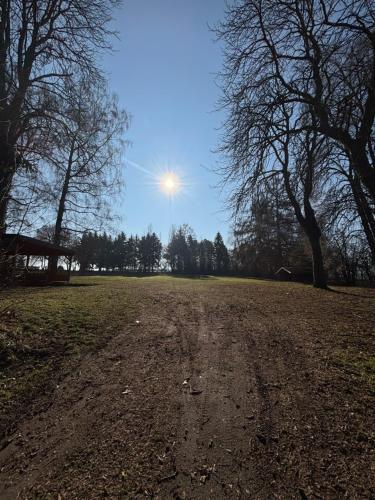 Pension Waldsachsen - Gäste und Monteurzimmer mit Parkplatz (Pension Waldsachsen - Gaste und Monteurzimmer mit Parkplatz) in เมราเนอ