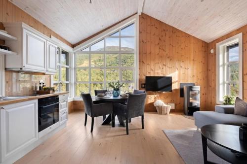 Stranda Fjellgrend, 2 bedrooms and loft 96B in Stranda