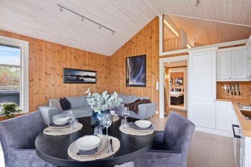 Stranda Fjellgrend, 2 bedrooms and loft 96B in Stranda