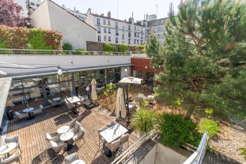 Restaurant, Doubletree by Hilton Paris Boulogne in Boulogne-Billancourt
