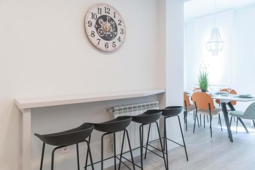 Kitchen, Deluxe Penthouse Downtown Madrid in Chueca / Justicia