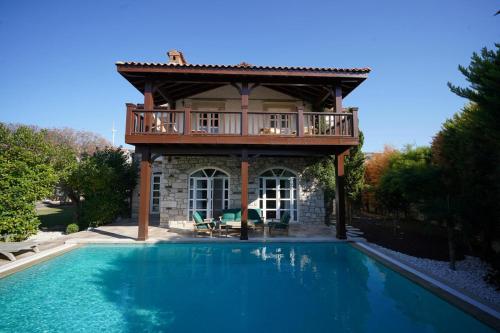Çeşme Havuzlu Müstakil Villa – khách sạn tại Ciftlik Koyu Ciftlikkoy