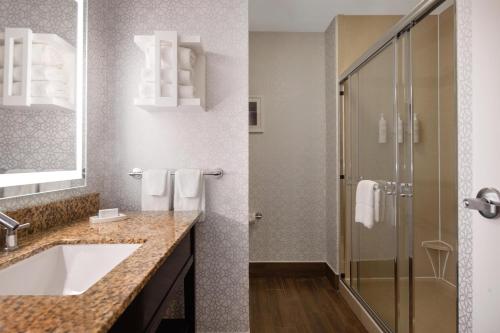 Hampton Inn & Suites Harvey - image 27