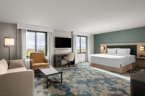 Hampton Inn & Suites Oakland Airport-Alameda - image 40
