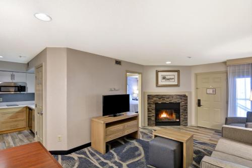 2 bedrooms, 4 beds