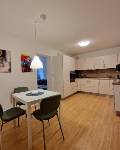 Schöne 2-Zimmer Wohnung mitten in Langenzenn (Schone 2-Zimmer Wohnung mitten in Langenzenn) in 朗根岑
