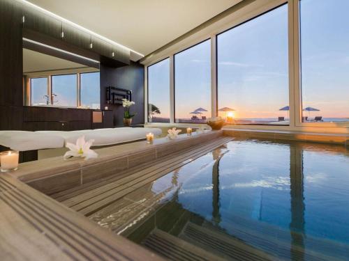 設施, La Grande Terrasse Hotel & Spa La Rochelle - MGallery Collection in 沙泰萊隆普拉格