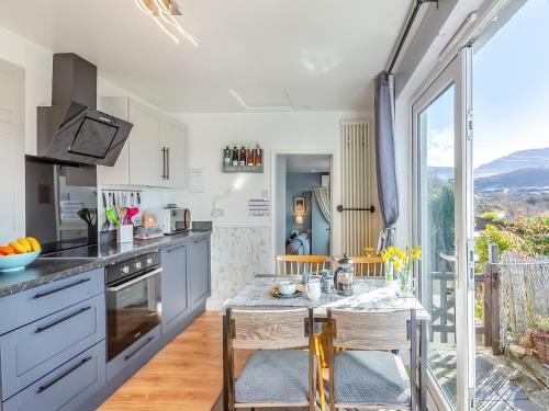 virtuve, Hyfrydle Cottage in Talysarn