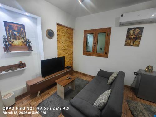 Gamgom Studio, Kairo