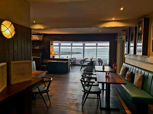 Lochside Hotel 2