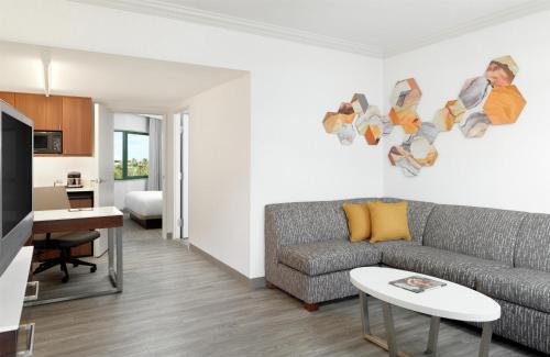 DoubleTree Suites by Hilton Phoenix - image 12