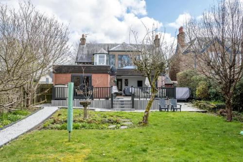 Gilmore House - 5 Bedroom Victorian Home with Hot Tub in 布萊爾高里市中心