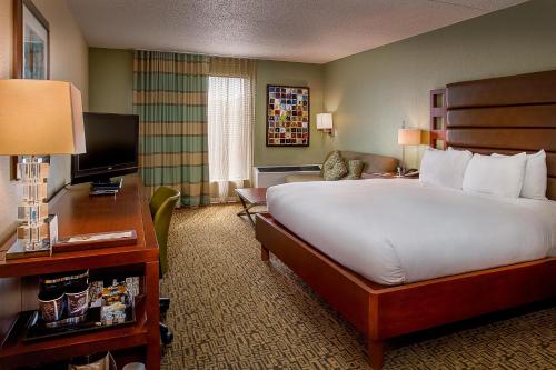 DoubleTree by Hilton Collinsville/St.Louis - image 39