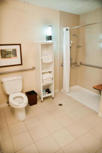 DoubleTree by Hilton Collinsville/St.Louis - image 36