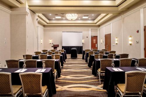 DoubleTree by Hilton Collinsville/St.Louis - image 38