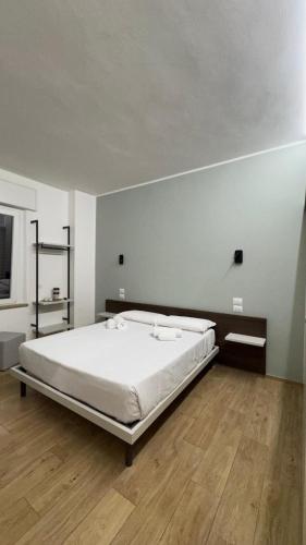 Dreaming Piazza Erbe Rooms - image 33