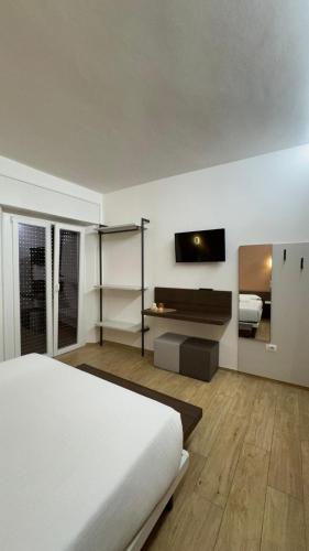 Dreaming Piazza Erbe Rooms - image 28