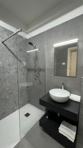 Dreaming Piazza Erbe Rooms - image 24