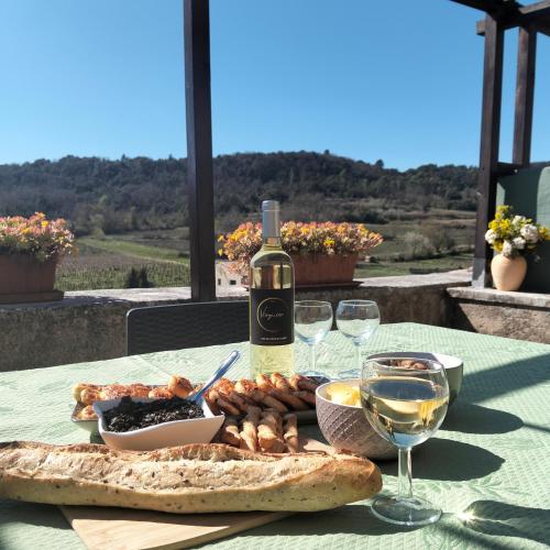 Mas de Trescouvieux gîte à louer Laval-Saint-Roman