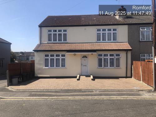 Montrose Guest House - Chipping Ongar
