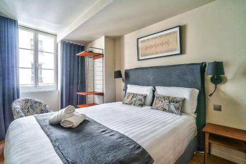 UrbanFlat 134 - Grand Appartement en plein centre de Paris - image 3