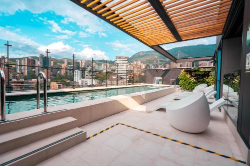 bazen, Calle Flora Hotel by Jalo in Medellín