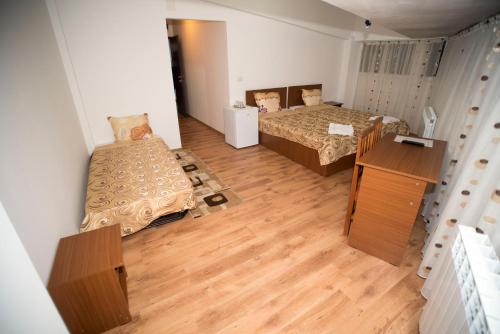 Hostel Ruxandra - Accommodation - Focşani