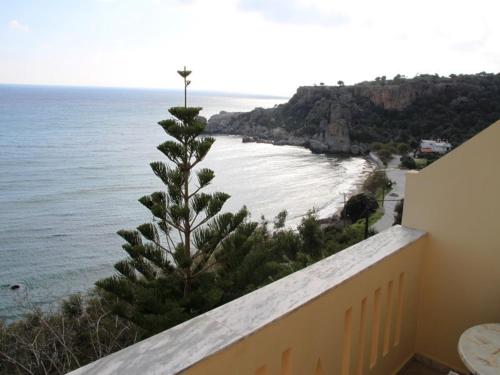 Oasis Studios in Foinikas