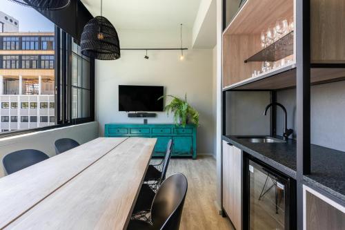 Newly renovated City apartment - image 14