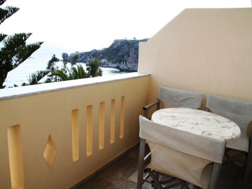 Oasis Studios in Foinikas