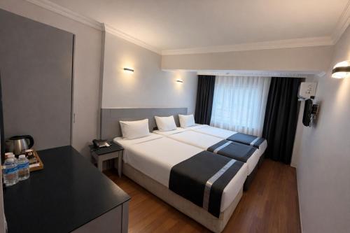 Peak Star Hotel Room Type - Triple Room