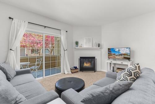 Beacon at the Lakes Cozy 2b2b, Grnd Level Condo