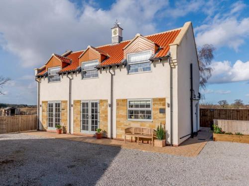 Iekārtas, 3 Bed in Stokesley oc-77667 in Great Busby