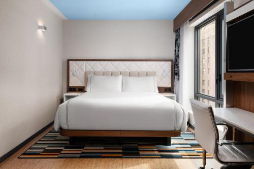 room detail thumbnail 1